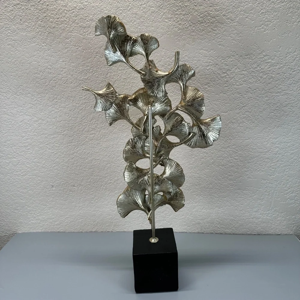 Deco 79 Polystone Foral Handmade Decorative Sculpture Home Decor Minimalist